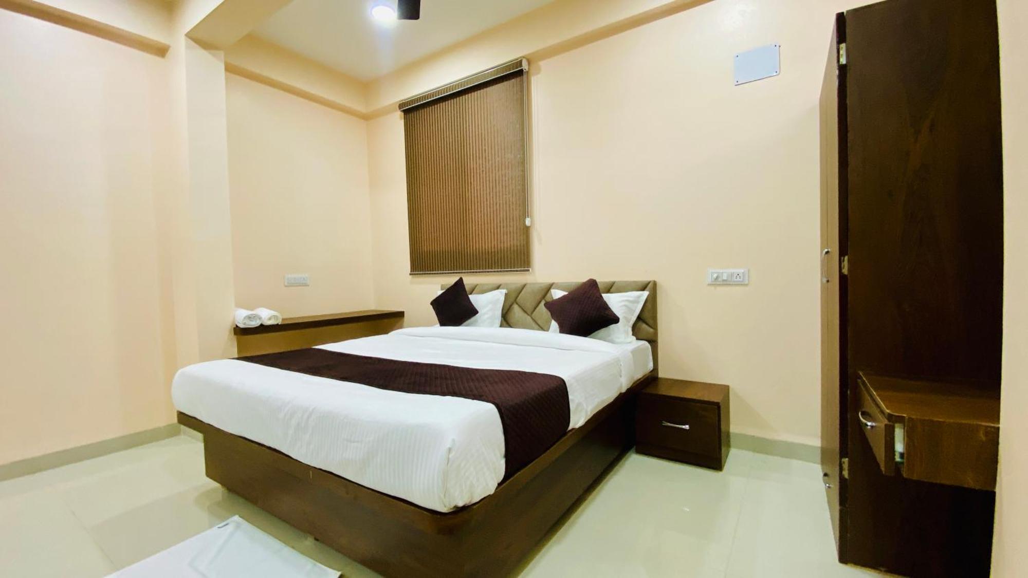 Stay 10 B&M Indore Exterior photo